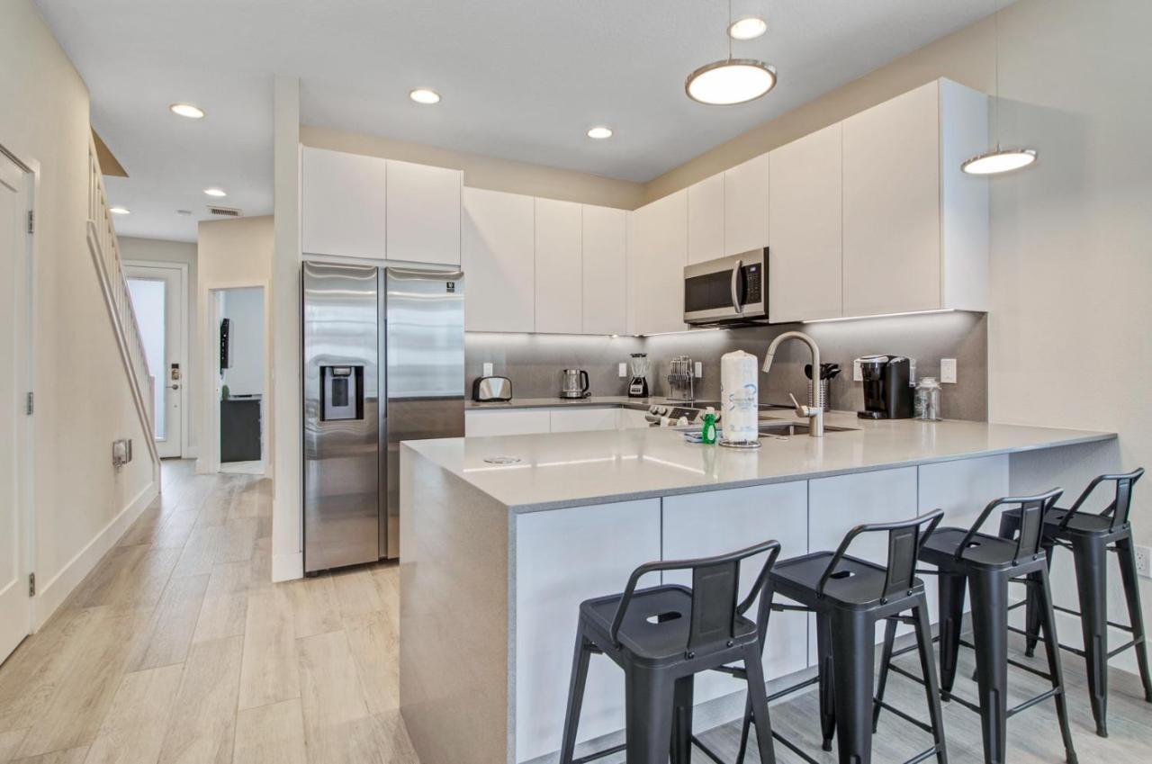 Modern Townhouse Near Disney With Heated Pool Orlando Bagian luar foto