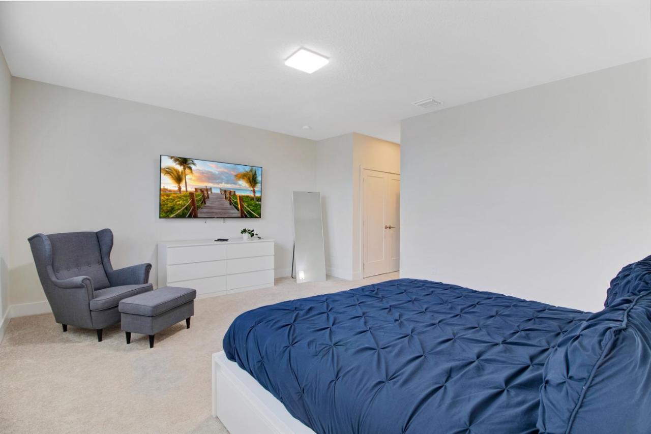 Modern Townhouse Near Disney With Heated Pool Orlando Bagian luar foto